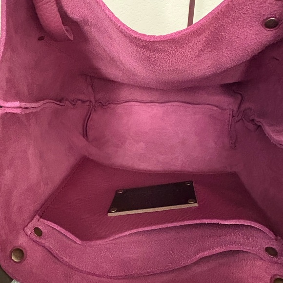 Portland Leather Iris Tote Bag - Picture 6 of 6